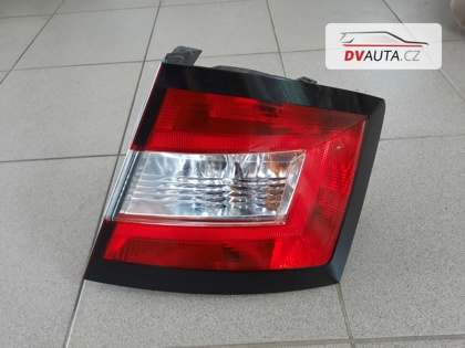 Pravé zadní světlo 6V6945096